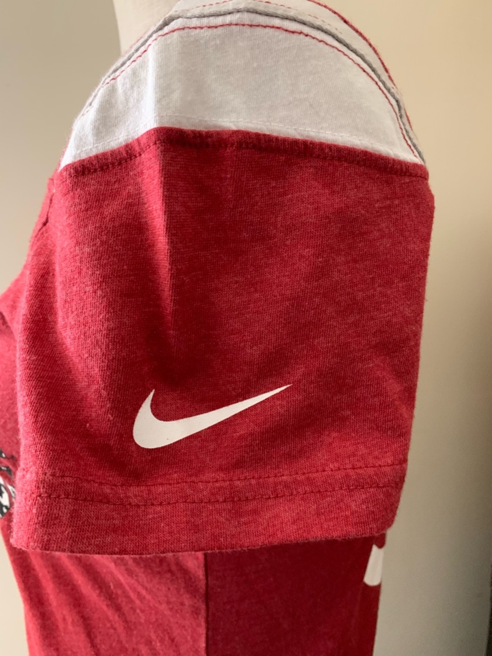Nike Women's Crimson V-Neck 'Alabama Roll Tide' Tee with Houndstooth medium - Picture 2 of 4